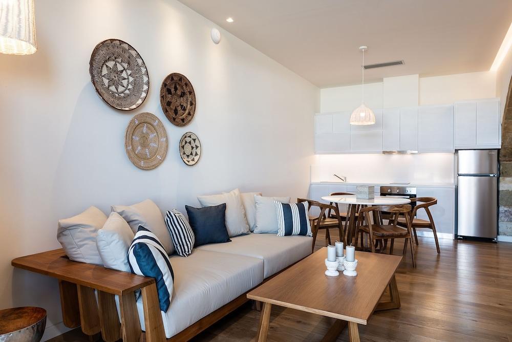 Avra Apartments Kolymbari Harbour Eksteriør bilde
